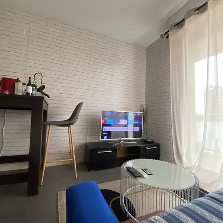- Bordeaux Apartment *